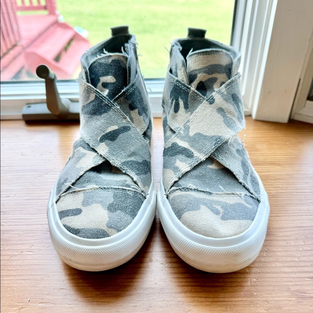 Gypsy Jazz Camo Sneakers